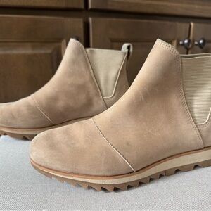 Sorel Harlow Suede Chelsea Ankle‎ Boots Womens Size 7.5